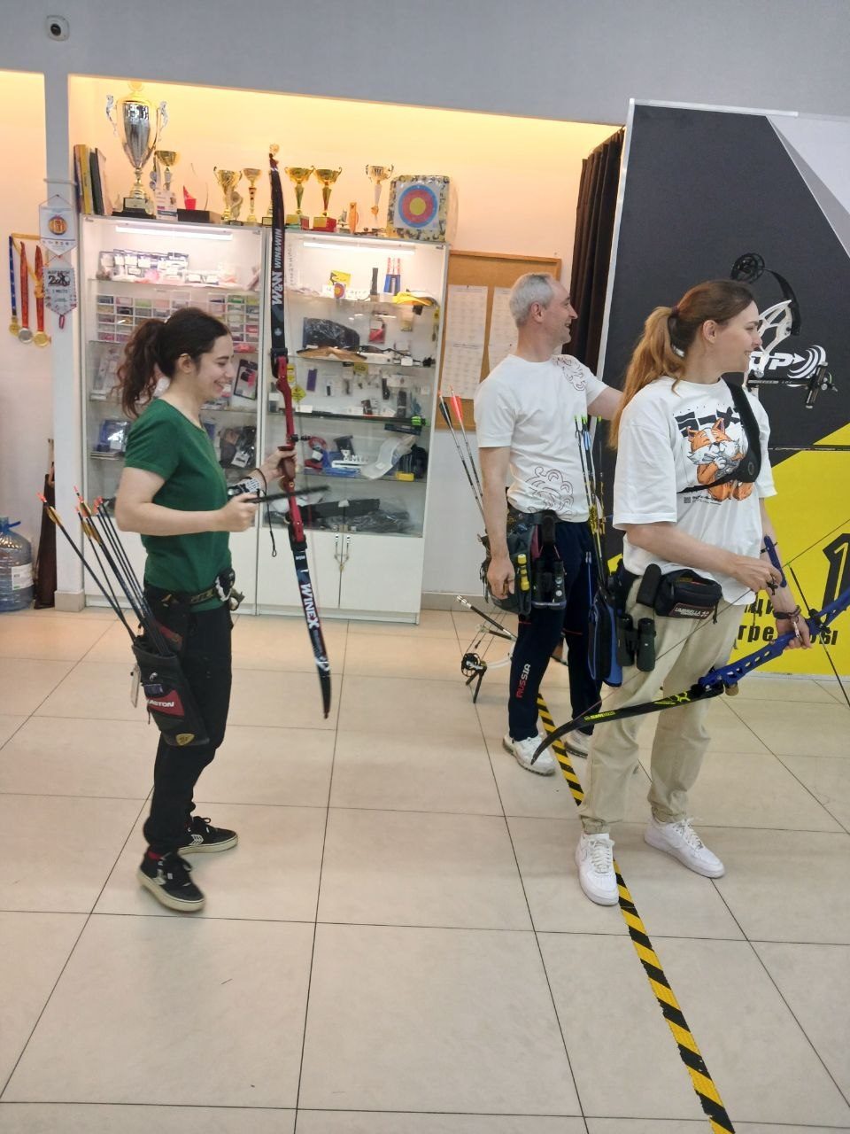 Лучники клуба Вектор готовятся к стрельбе